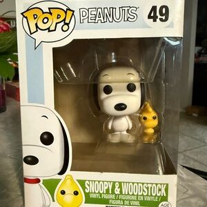 Funko Pop Peanuts Snoopy & Woodstock Collectible